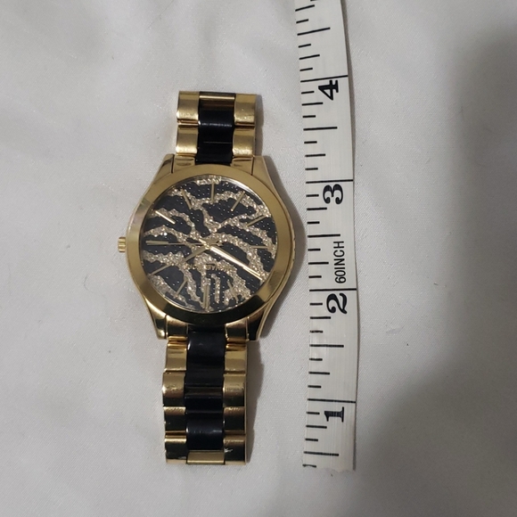 Michael Kors Watch - Picture 7 of 8